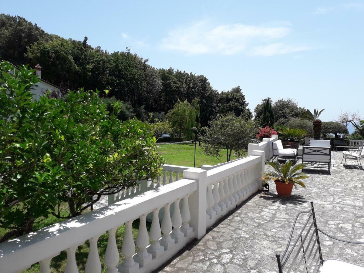 Appartamento In Villa Venezuela Piano Terra Porto di Maratea Kültér fotó